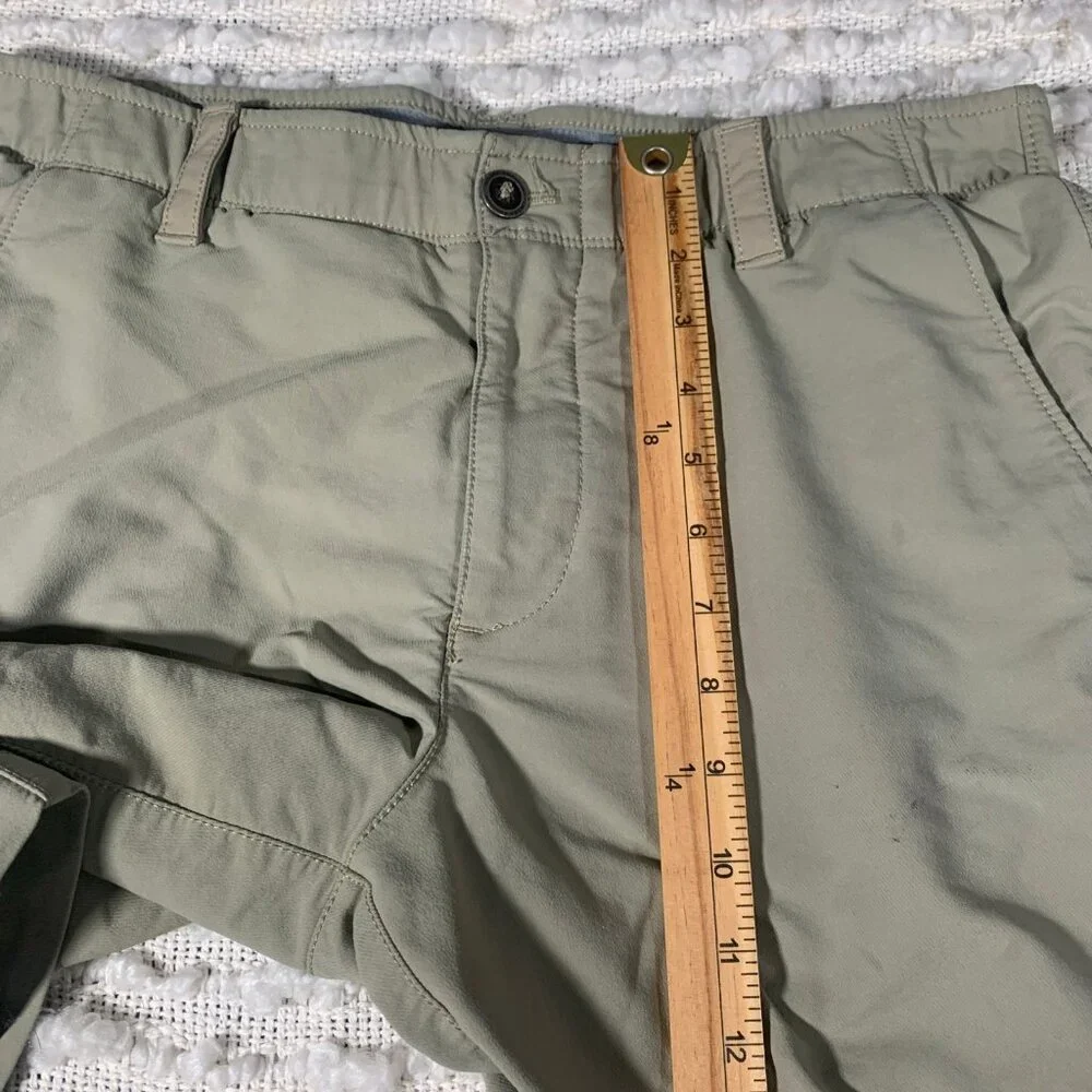 Men's Under Armour‎ Tan/Khaki Golf Performance Bermuda Sports Shorts 34